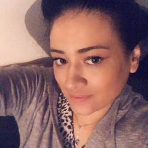 Meet your Posher, Yenni